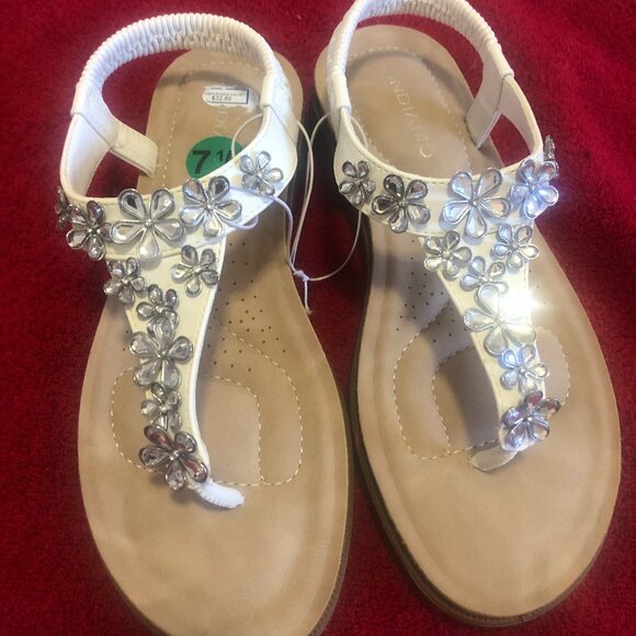 Andamo Shoes - Andiam Floral Thong Strappy Sandal White Women’s Size 7 1/2